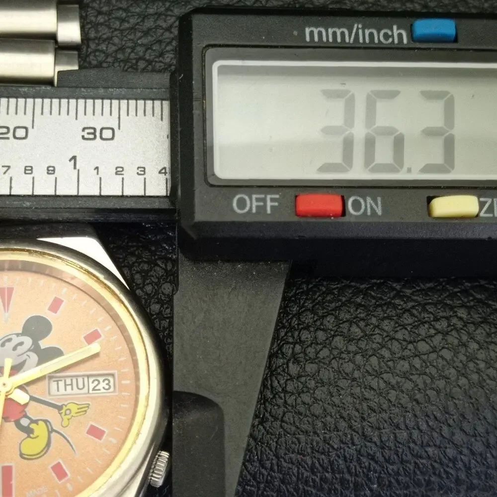 Vintage 1974 Disney Seiko Automatic Mens Silver Watch W/daydate & Mickey accents - Picture 7 of 10